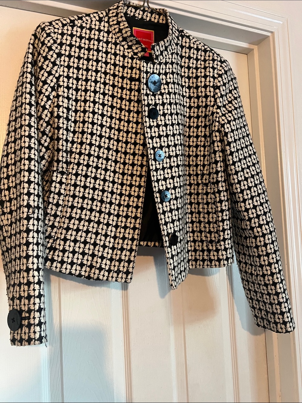 Isaac Mizrahi Black and White Patterned Cropped Blazer